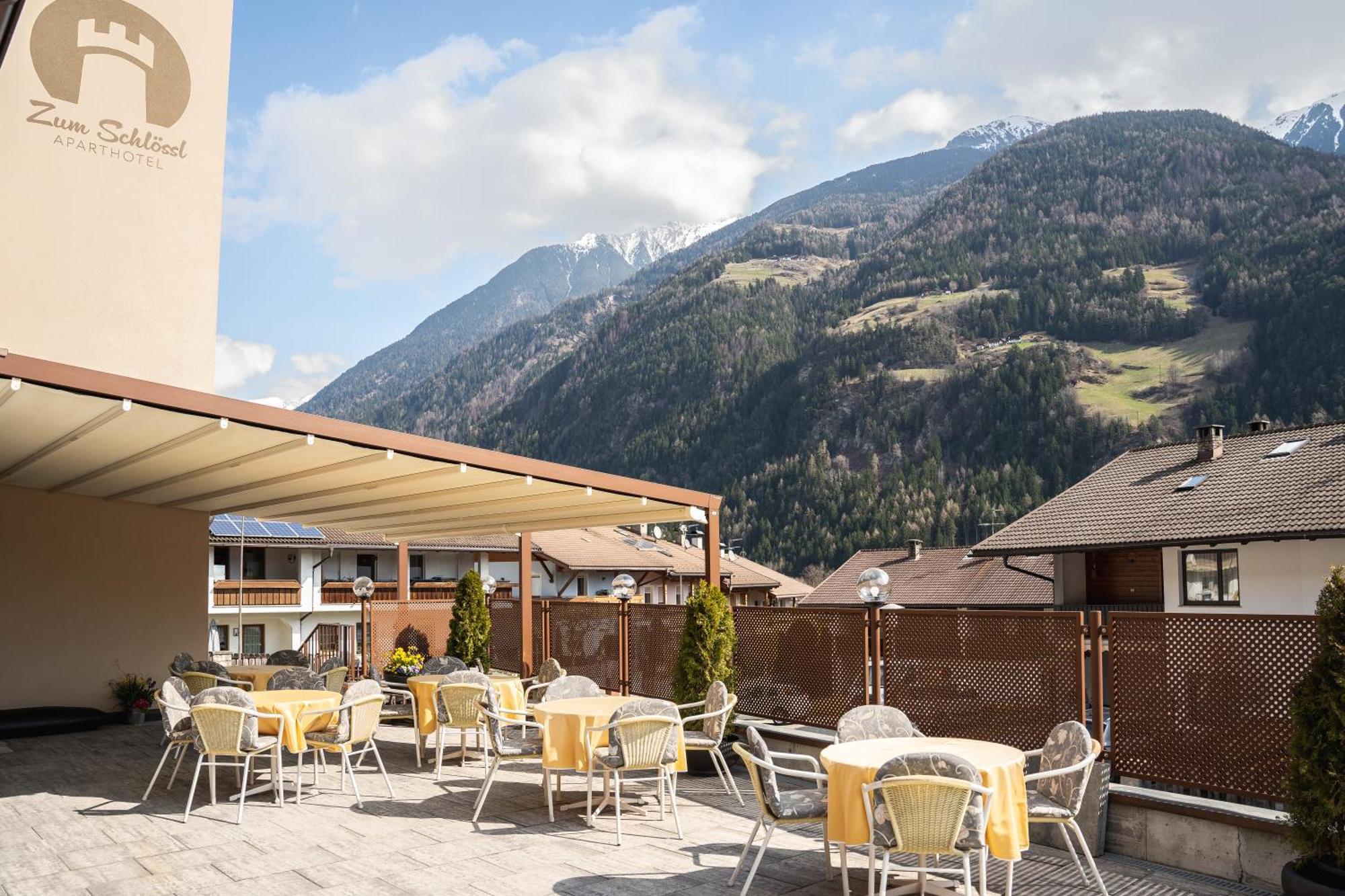 Aparthotel Zum Schloessl Villa Ottone Exterior photo