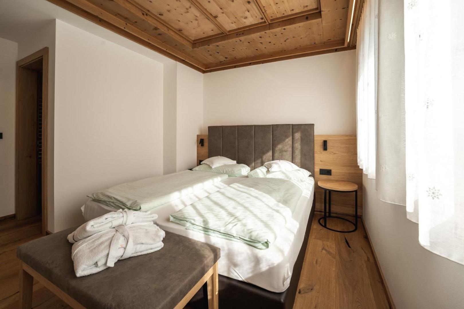 Aparthotel Zum Schloessl Villa Ottone Exterior photo